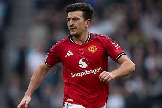 Arsenal săn sao trẻ La Liga, MU tính giữ chân Harry Maguire