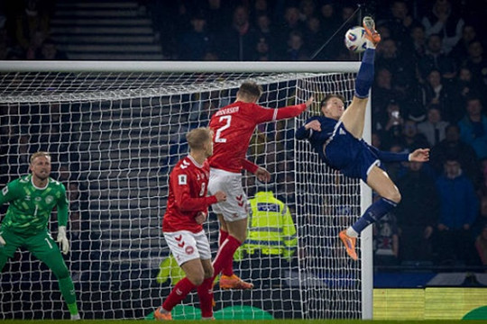 Scott McTominay: Bùa hộ mệnh của Napoli và Scotland