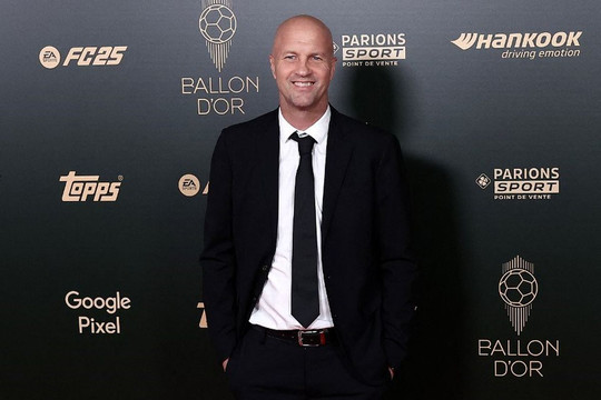 Ajax Amsterdam nhắm Jordi Cruyff, Indonesia đối mặt nguy cơ lớn
