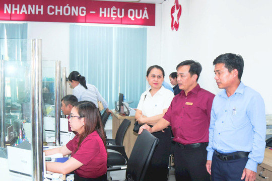 Nam Thành và Phường 1 Bảo Lộc trao đổi kinh nghiệm giải quyết thủ tục hành chính