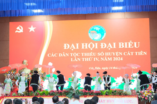 Bảo tồn và phát huy văn hóa truyền thống người H’mông ở Cát Tiên