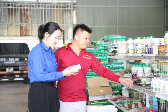 Tuổi trẻ Đạ Huoai xung kích phát triển kinh tế