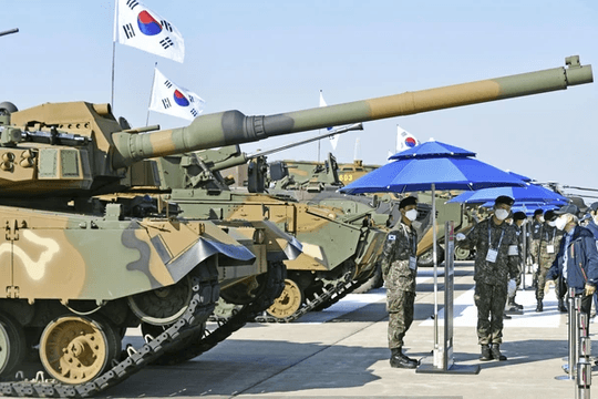Hàn Quốc bán xe tăng, chiến đấu cơ cho thành viên NATO