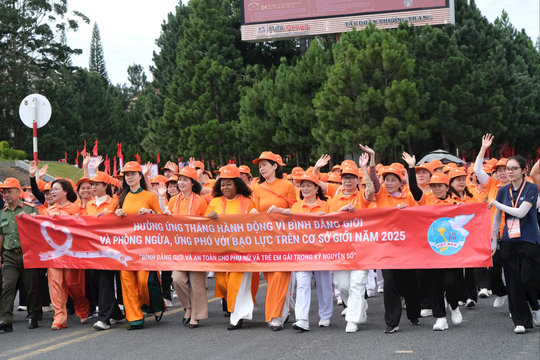 Mít tinh hưởng ứng Tháng Hành động vì bình đẳng giới năm 2025