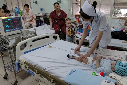 Cảnh báo cúm mùa gia tăng cuối năm