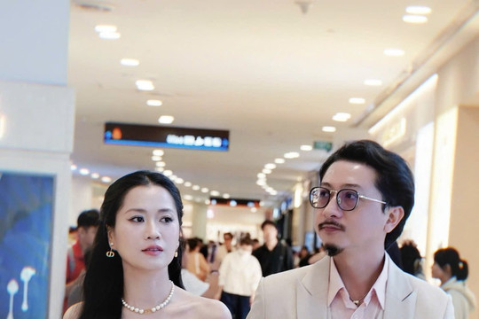 Hứa Minh Đạt và Mộc Giàu gây tranh cãi vì cử chỉ thân mật