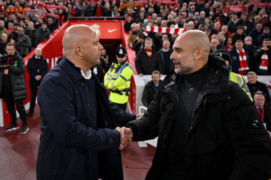 Bài học từ Pep Guardiola có phải lối thoát cho Arne Slot?