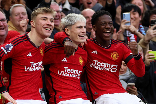 Man Utd đối mặt quyết định đau đớn về tương lai Mainoo
