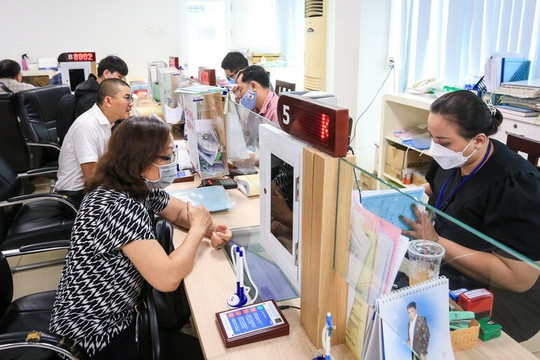 Sắp xếp đơn vị sự nghiệp, viên chức có được nghỉ hưu trước tuổi?