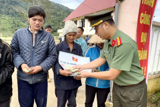 Hỗ trợ kinh phí cho 80 hộ dân Đà Nẵng bị ảnh hưởng thiên tai