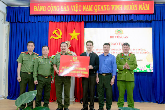 Nhiều đơn vị trong tỉnh Lâm Đồng tiếp tục hỗ trợ người dân vùng lũ