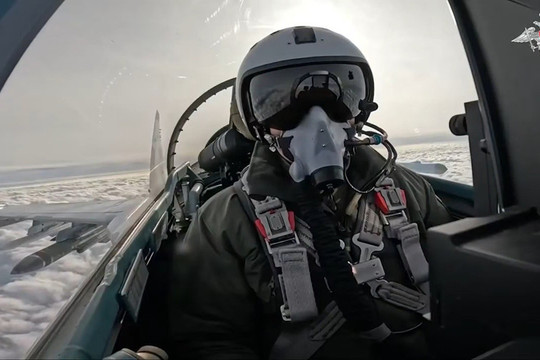 Su-35S khiến F-16, Mirage 2000 tránh xa tiền tuyến