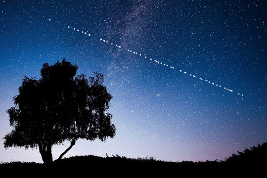 Nga công bố Rassvet, hệ thống vệ tinh tương đương Starlink