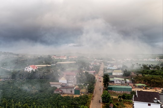 Khổ sở vì lò sấy cà phê nhả khói xuyên đêm