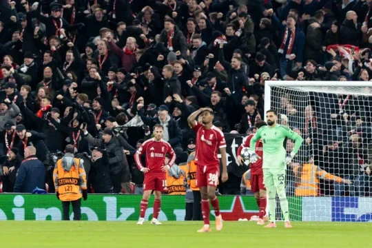 Liverpool khủng hoảng: Phân tích sự sụp đổ của hàng phòng ngự