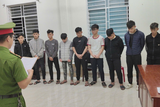 Khởi tố 9 đối tượng về tội “Gây rối trật tự công cộng”