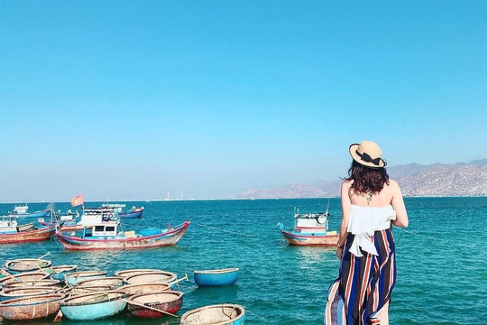 Biển Ninh Chữ: Cẩm nang khám phá 'viên ngọc' của Khánh Hòa