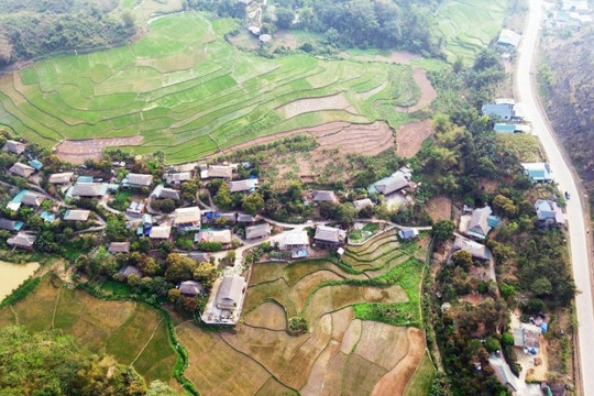 Xóm Mỗ Thung Nai: Nét nguyên sơ của bản Mường bên hồ Hòa Bình