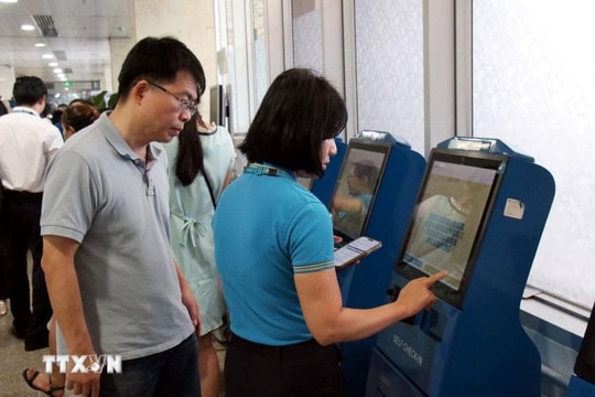Từ 1/12, chỉ làm thủ tục tại quầy với khách có hành lý ký gửi và khách đặc biệt