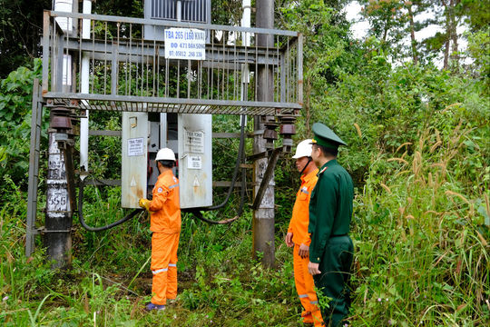 Thắp sáng phên dậu Tổ quốc