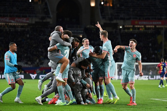Atletico Madrid mang phong độ đỉnh cao thách thức lời nguyền Camp Nou