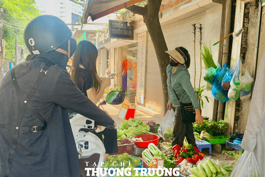 Giá rau xanh TP.HCM tăng gấp đôi, siêu thị vào cuộc bình ổn