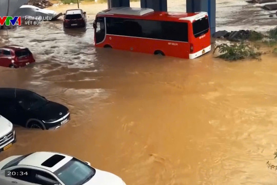 "Vệt bùn": Tình người tỏa sáng sau cơn lũ lịch sử