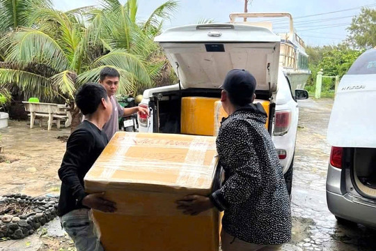 Phú Quý quyên góp hơn 600 triệu đồng hỗ trợ đồng bào vùng lũ