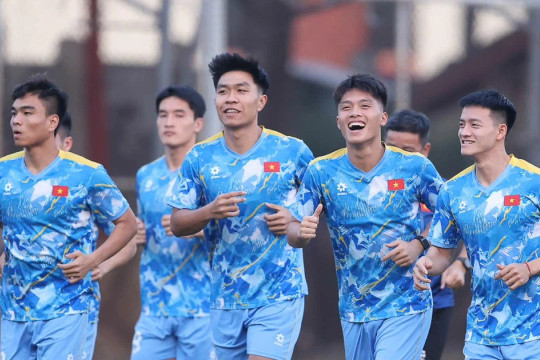 U22 Việt Nam đối đầu U22 Lào: Thầy trò Kim Sang-sik làm gì trước lối chơi phòng ngự "xe buýt 2 tầng"?
