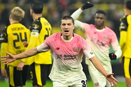 Ibrahim Maza tỏa sáng, ghi bàn duy nhất loại Dortmund khỏi Cúp Quốc gia