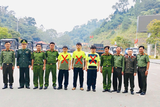 An Giang: Trục xuất 03 công dân Trung Quốc nhập cảnh trái phép vào Việt Nam