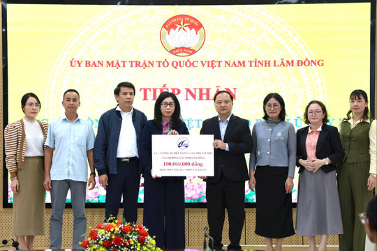 Cục Đường bộ Việt Nam hỗ trợ người dân Link vao Dubai khắc phục hậu quả mưa lũ