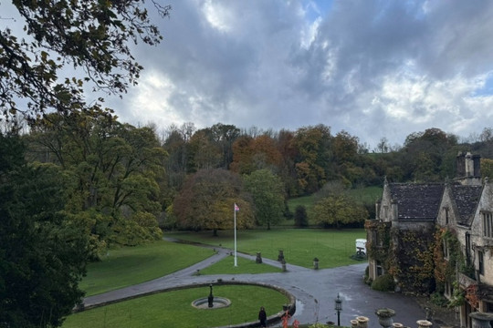 Castle Combe: Khám phá ngôi làng cổ đẹp nhất nước Anh