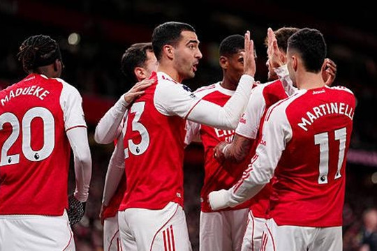 Merino và Saka lập công, Arsenal xây chắc ngôi đầu bảng