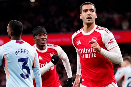 Mikel Merino: Giải pháp 'số 9' bất đắc dĩ hoàn hảo của Arsenal