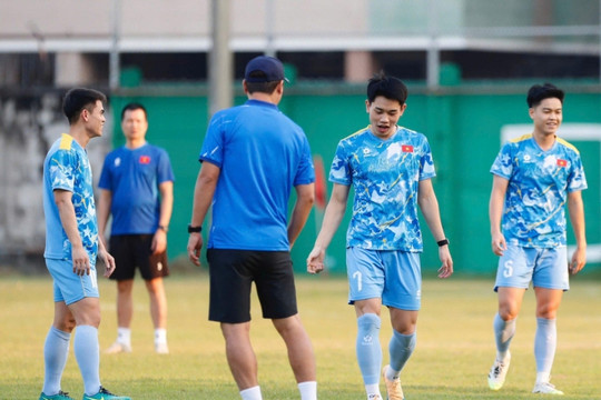 Quốc Việt tự tin 'sửa sai' cho hàng công U22 Việt Nam