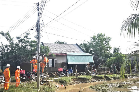 Điện lực Lâm Đồng huy động lực lượng ứng phó mưa lũ