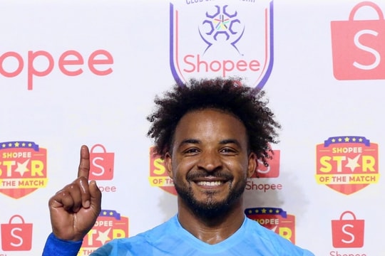 Xuân Son trở lại ngoạn mục với hat-trick tại Shopee Cup