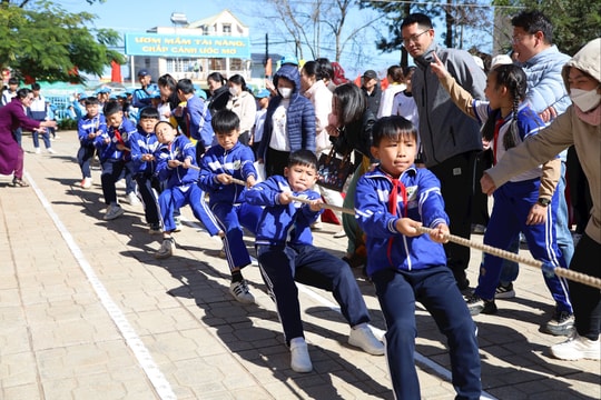 Sôi nổi Đại hội Thể dục thể thao ngành Giáo dục phường Xuân Trường - Đà Lạt