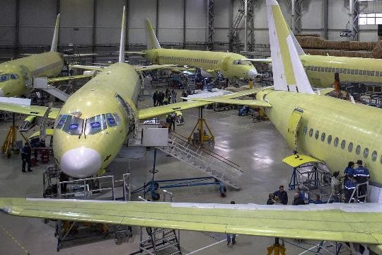 UAC và HAL bàn sản xuất Superjet 100 tại Ấn Độ