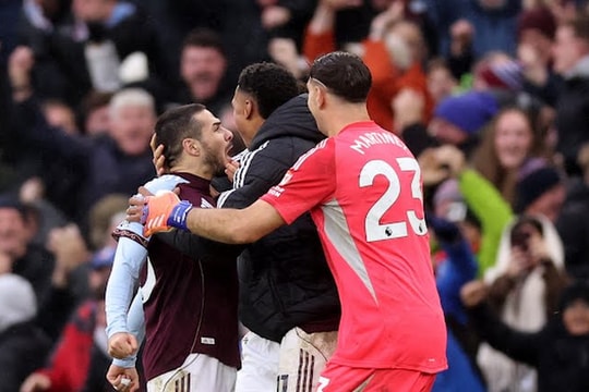 Aston Villa hạ gục Arsenal, cuộc đua vô địch Ngoại hạng Anh thêm kịch tính