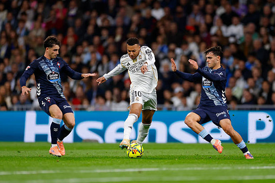 Real Madrid thua sốc Celta Vigo 0-2 ngay tại Bernabeu