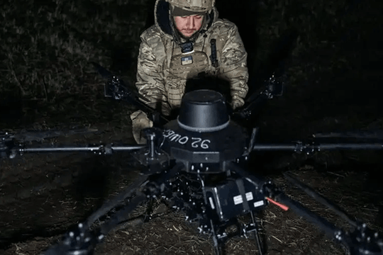 UAV Vampire phá xe tăng Nga ẩn trong hầm caponier