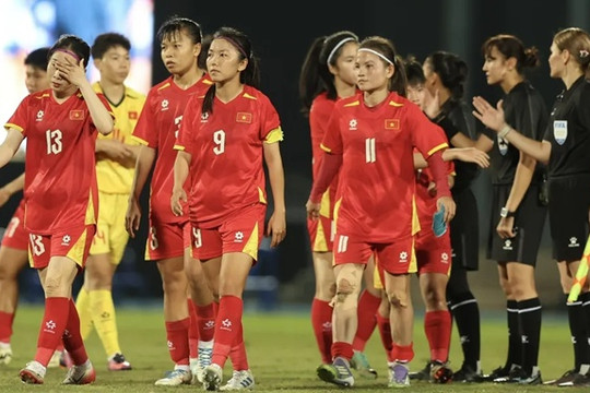 Nữ Việt Nam thua Philippines 0-1: Phung phí cơ hội, trả giá phút 90+4
