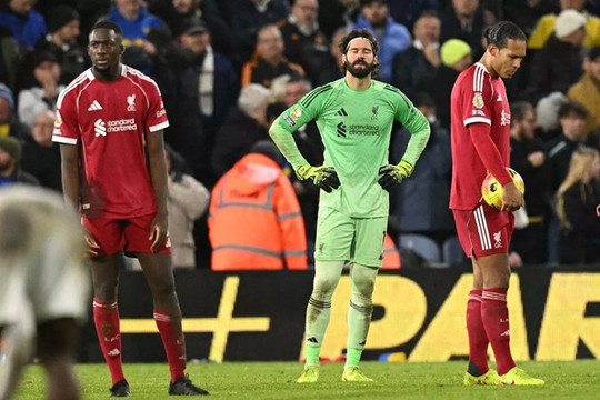 Hàng thủ Liverpool khủng hoảng: Cần 3 tân binh khẩn cấp