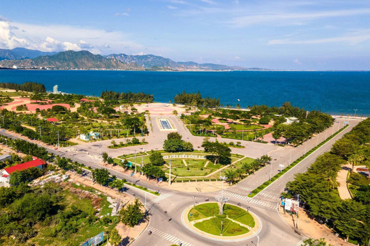 Công viên biển Bình Sơn: Nơi giao hòa biển xanh và nhịp sống Phan Rang