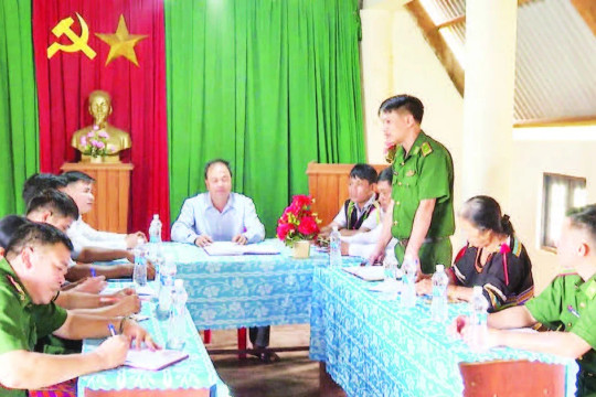 Đảng viên quân hàm xanh góp sức xây dựng vùng biên