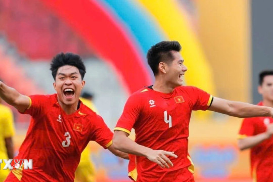 SEA Games 33: HLV Kim Sang Sik đặt mục tiêu góp mặt ở chung kết và giành HCV