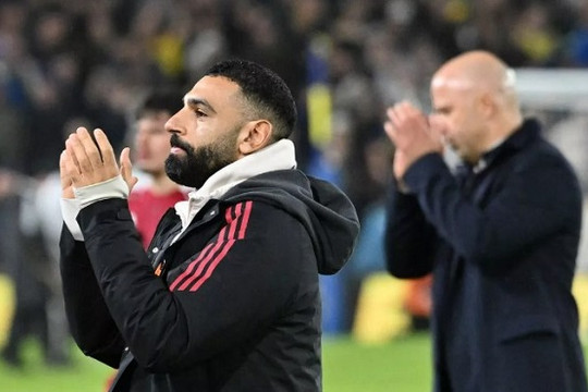 Lời cảnh báo từ Klopp: Arne Slot trước thử thách đầu tiên với Salah