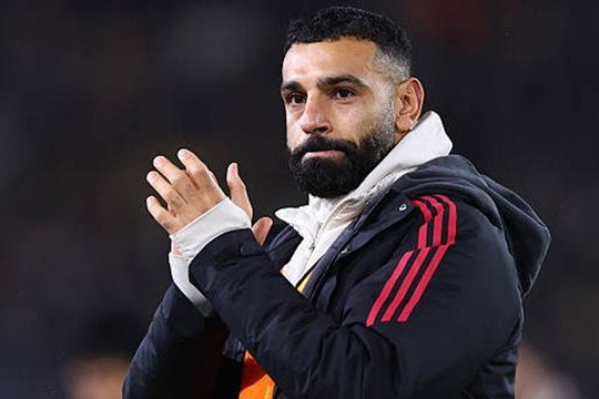 Man Utd từ chối Ramos, Salah được MLS và Saudi Pro League chào đón